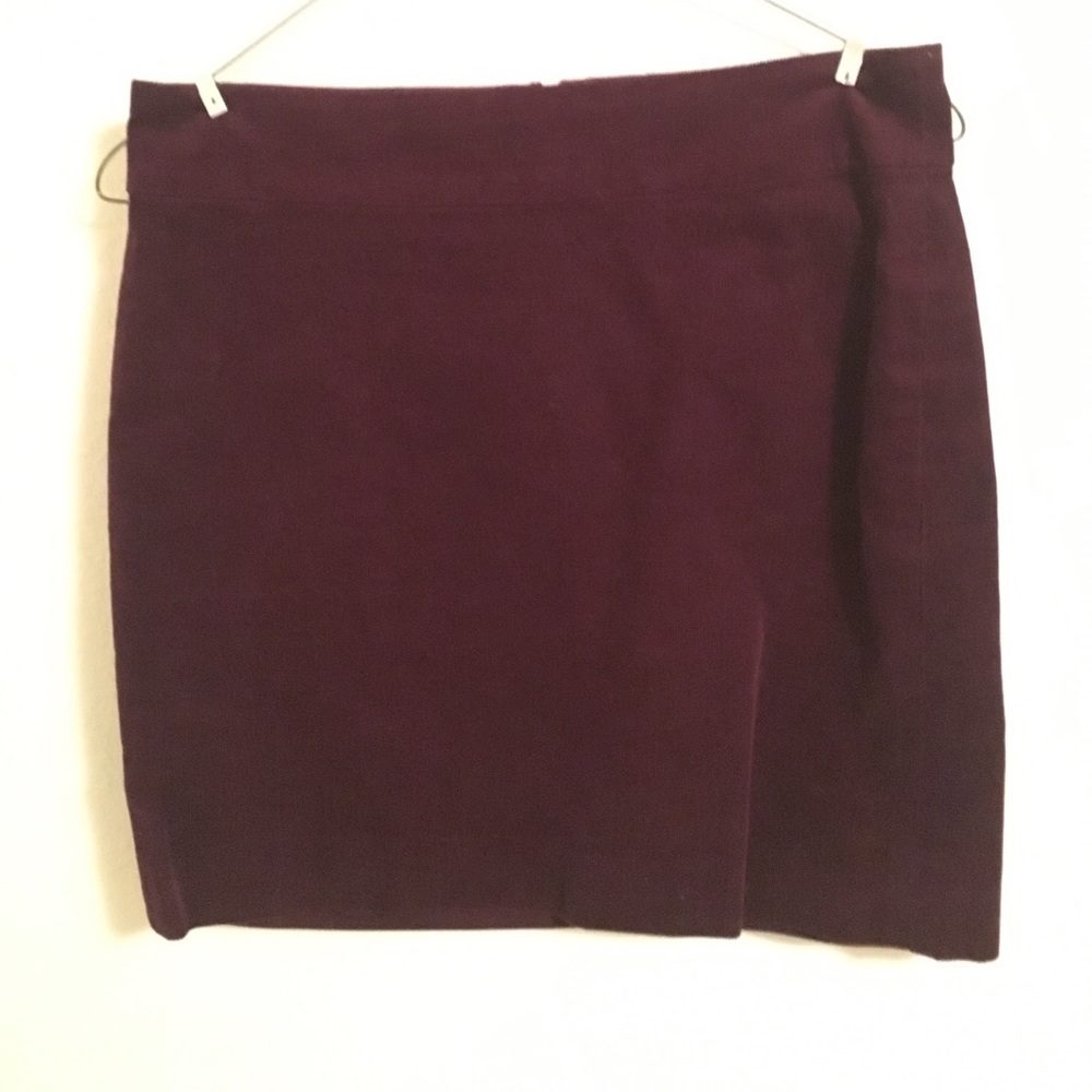 Banana republic wine red corduroy mini skirt.